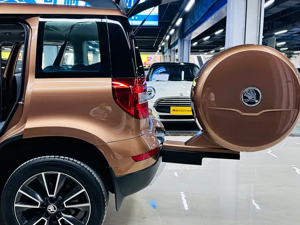 Skoda Yeti 2014 — фото 30