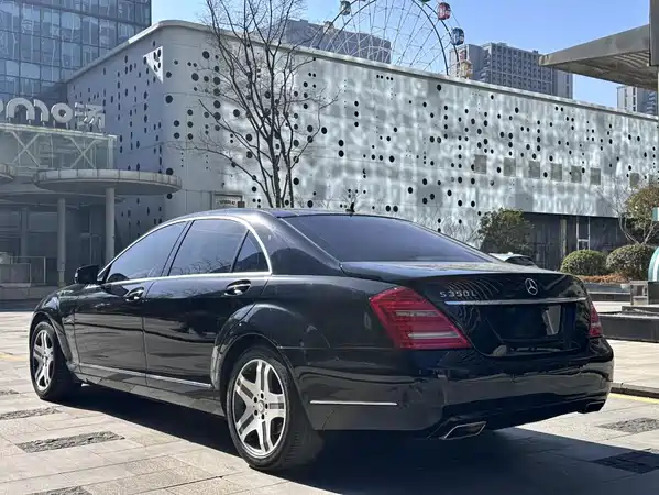 Mercedes-Benz S-Class 2012