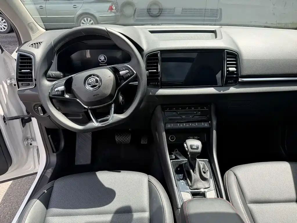 Skoda Karoq 2022 — фото 11