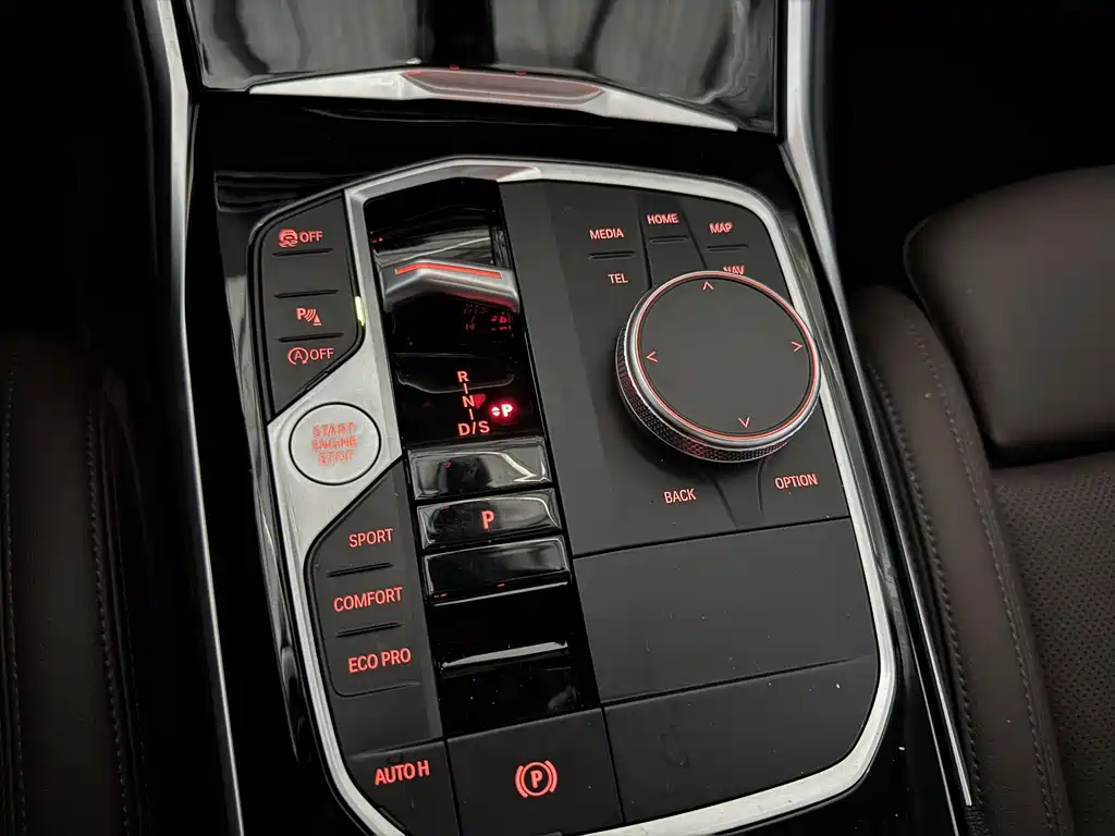 BMW 3 Series 2023 — фото 13