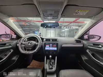 Volkswagen Sagitar 2016