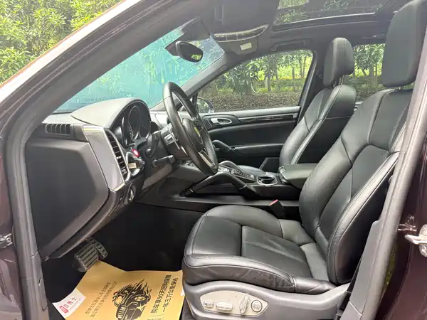 Porsche Cayenne 2016
