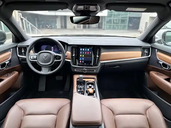 Volvo S90 2024