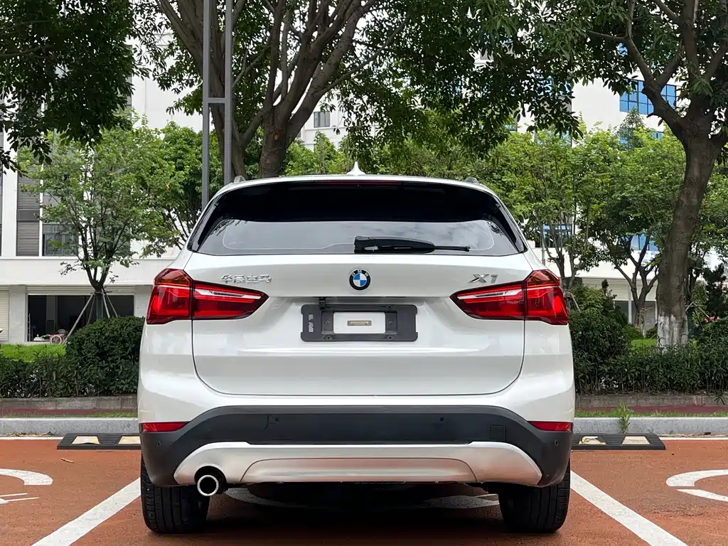 BMW X1 2017 — фото 8
