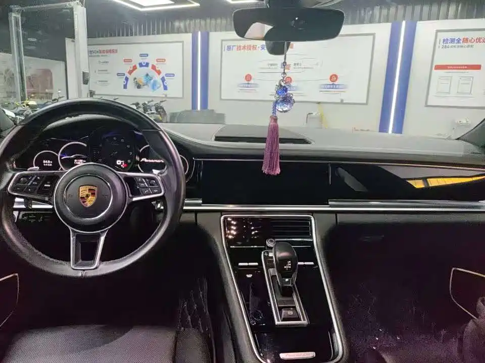 Porsche Panamera 2019