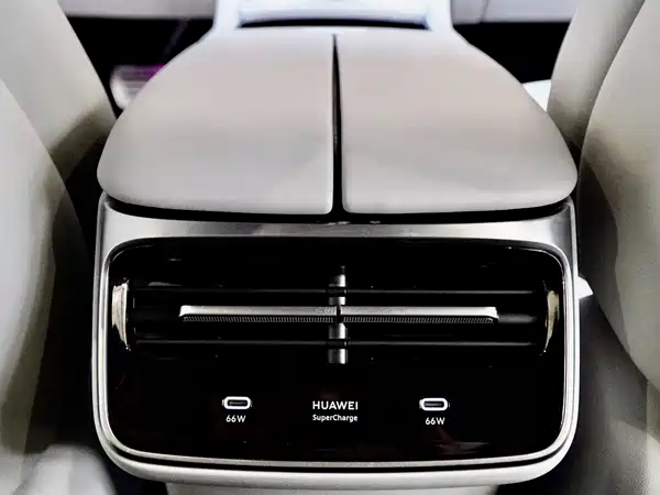 Luxeed S7 2025