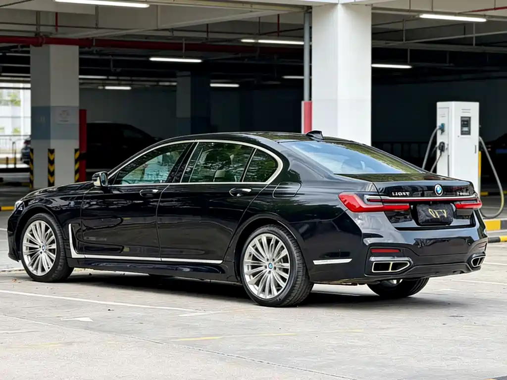 BMW 7 Series 2016 — фото 7