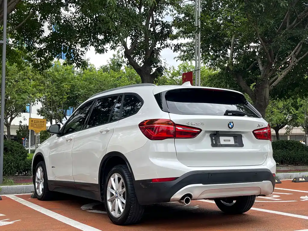 BMW X1 2017 — фото 7