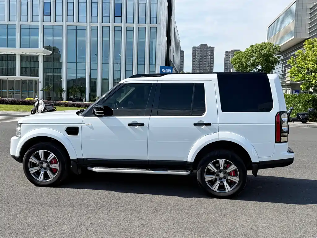Land Rover Discovery 2014 — фото 8