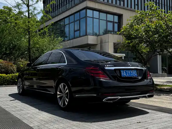 Mercedes-Benz S-Class 2020