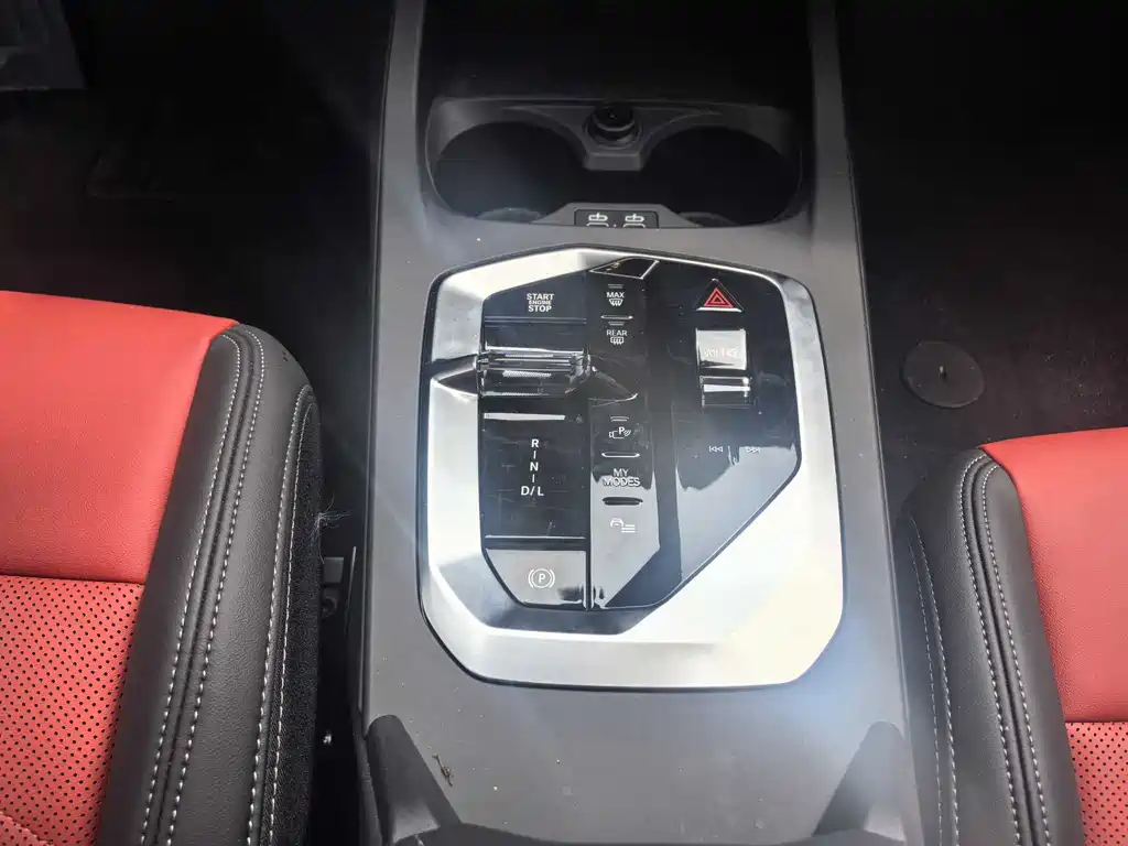 BMW 2 Series 2025 — фото 15