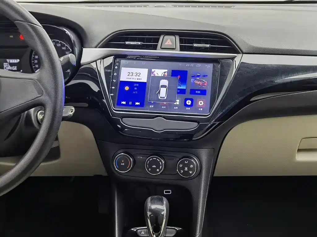 Buick Excelle 2019 — фото 12