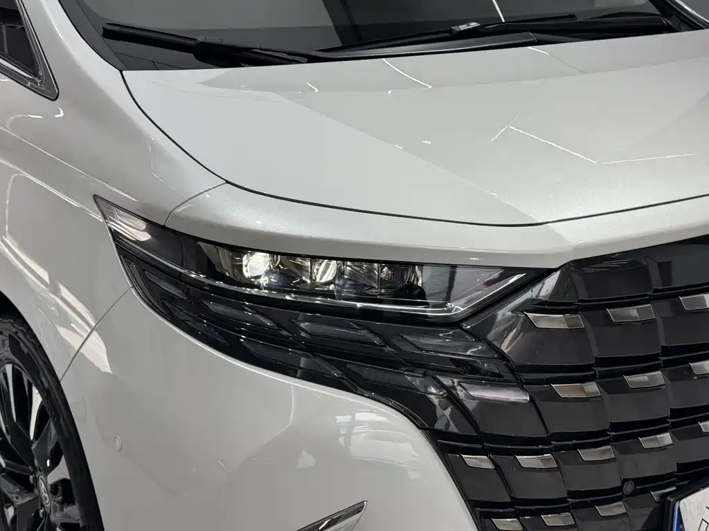 Toyota Alphard 2024 — фото 5