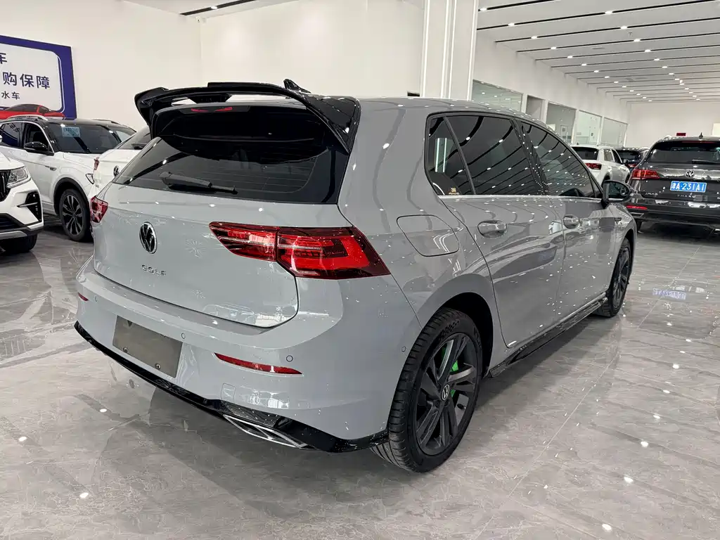 Volkswagen Golf 2023