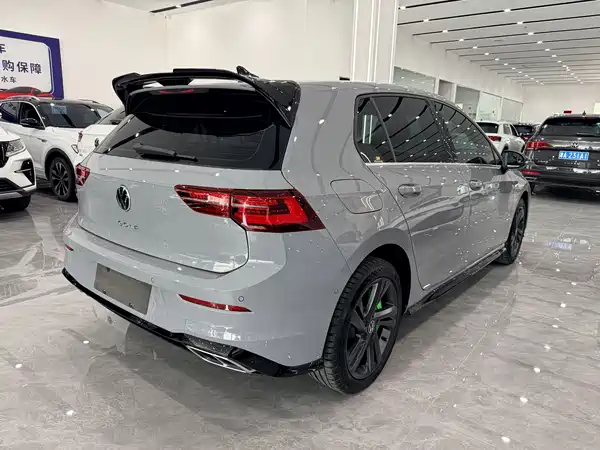 Volkswagen Golf 2023