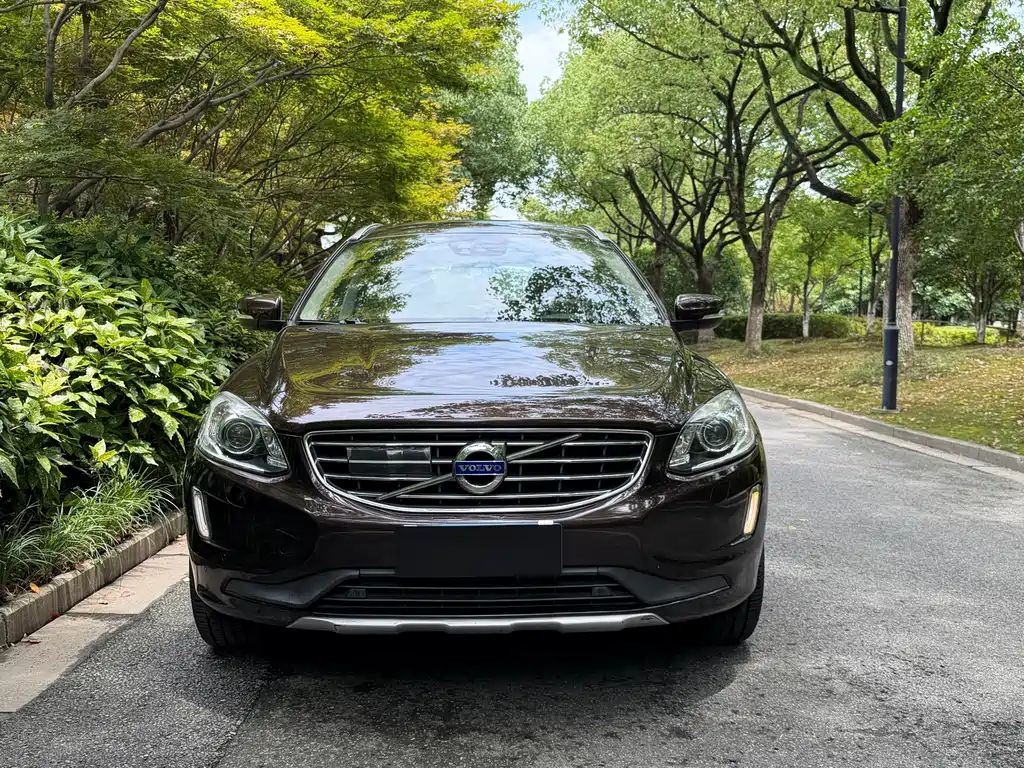 Volvo XC60 2017 — фото 2