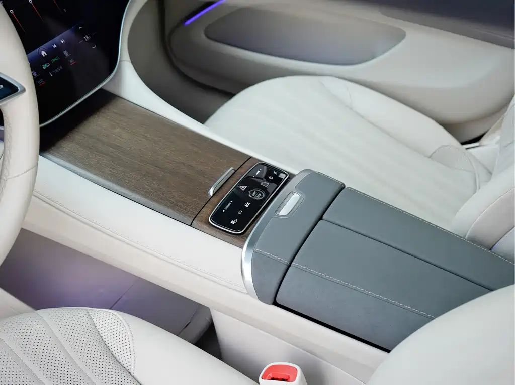 Mercedes-Benz EQS 2024 — фото 16