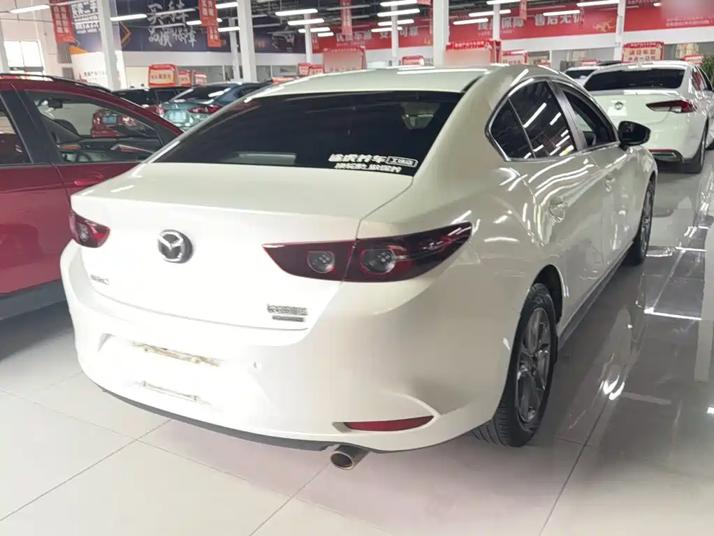 Mazda 3 Axela 2022