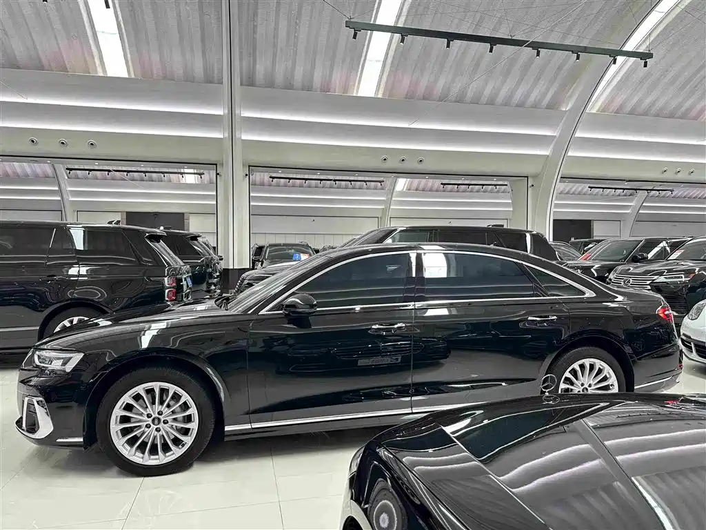 Audi A8 2023