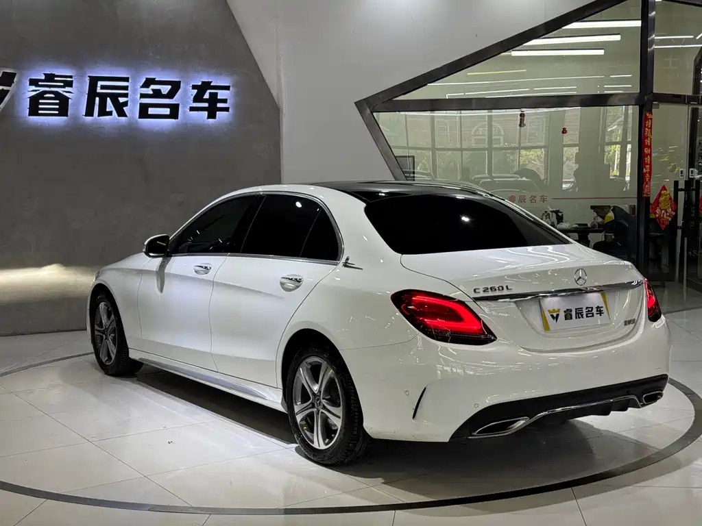 Mercedes-Benz C-Class 2019 — фото 11