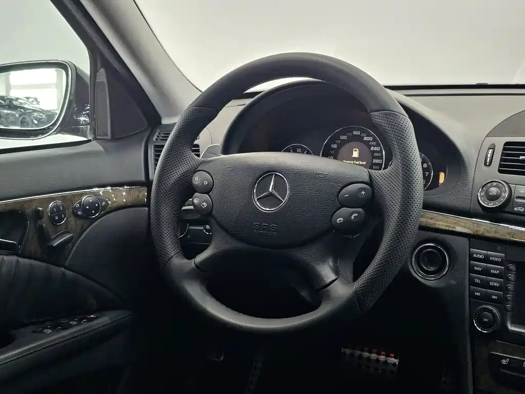 Mercedes-Benz E-Class AMG 2007 — фото 14