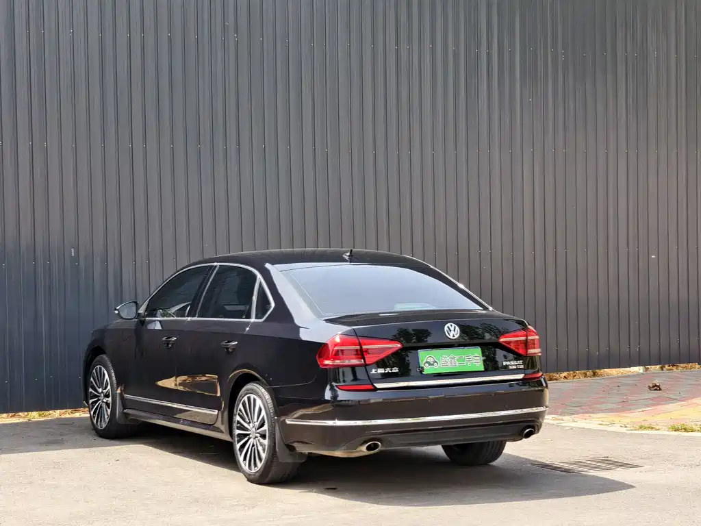 Volkswagen Passat 2016 — фото 20