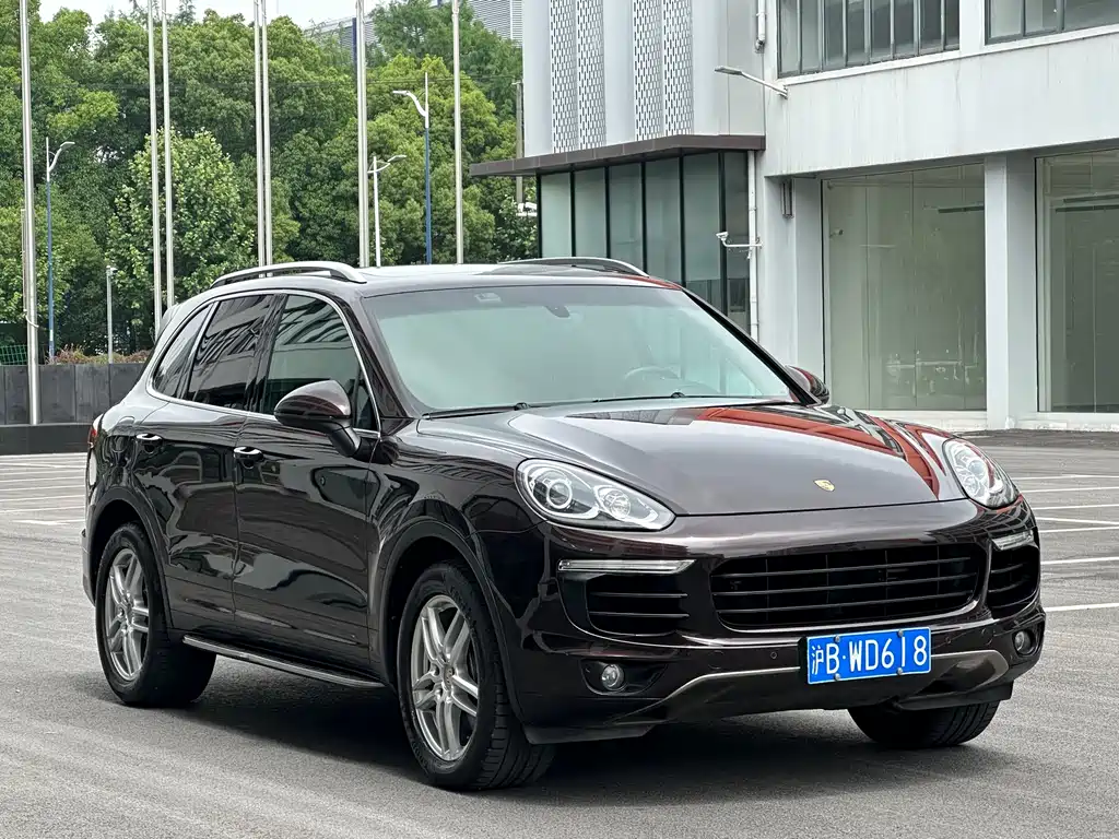 Porsche Cayenne 2017 — фото 18
