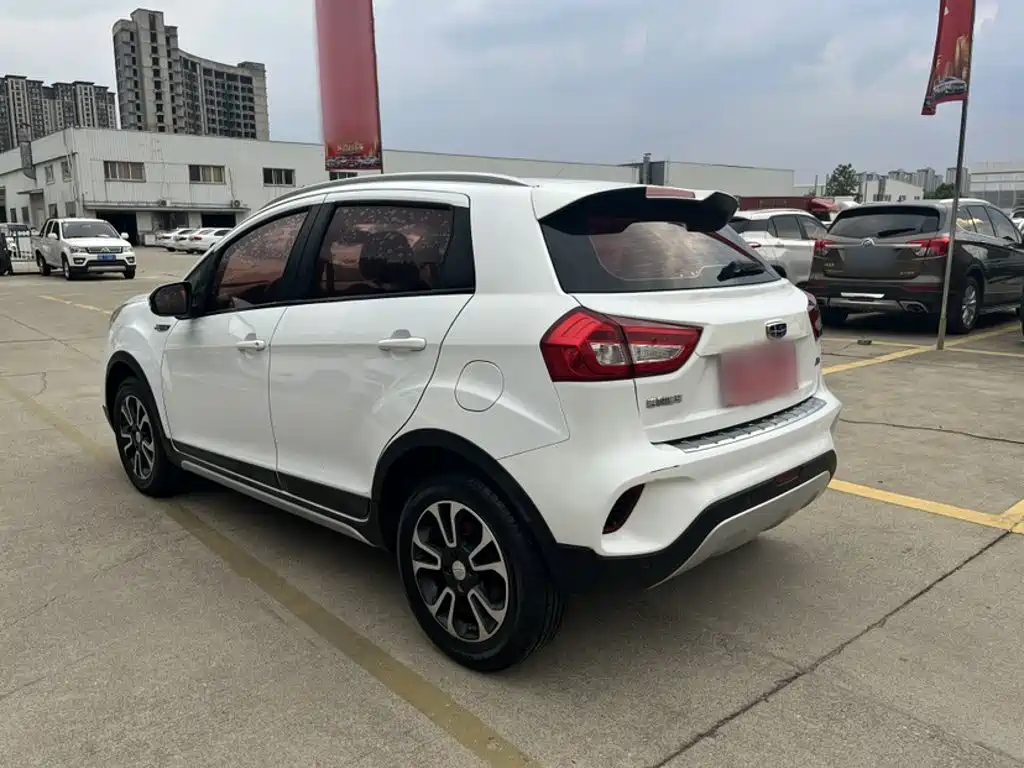 Geely Vision X3 2018 — фото 25