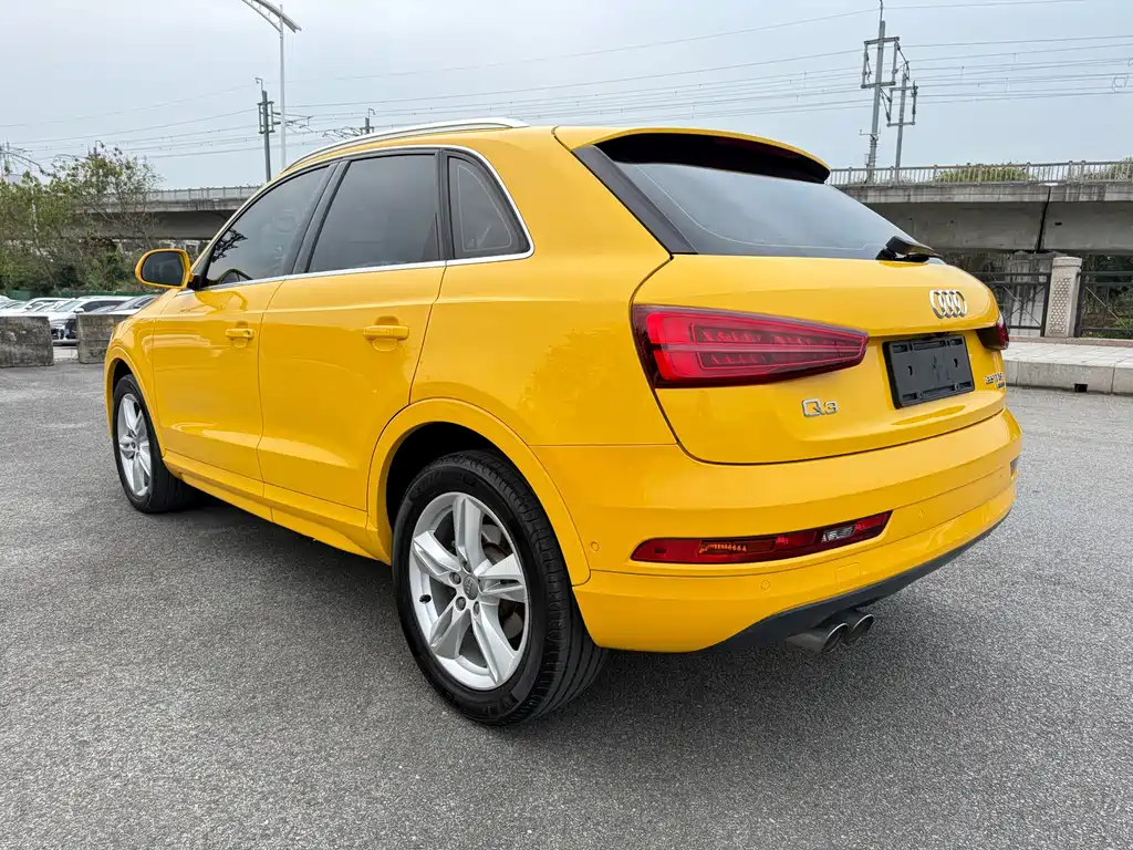 Audi Q3 2017 — фото 9