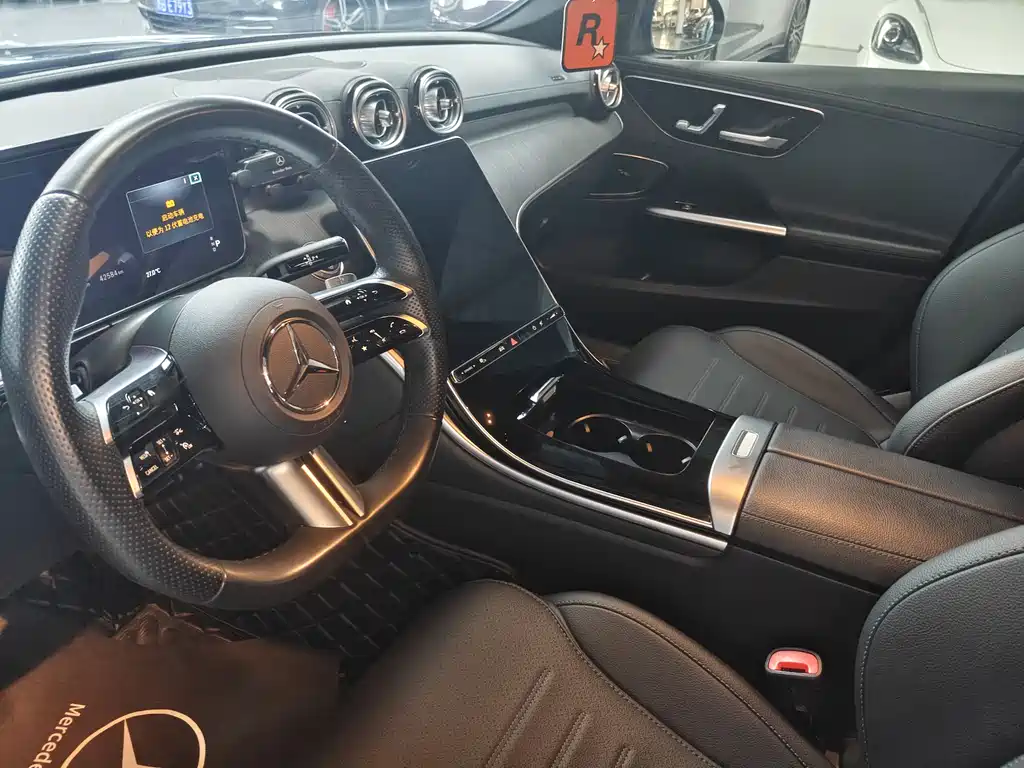Mercedes-Benz C-Class 2023 — фото 8