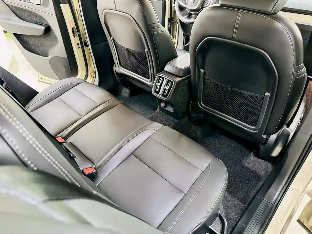 Volvo XC40 2024 — фото 14
