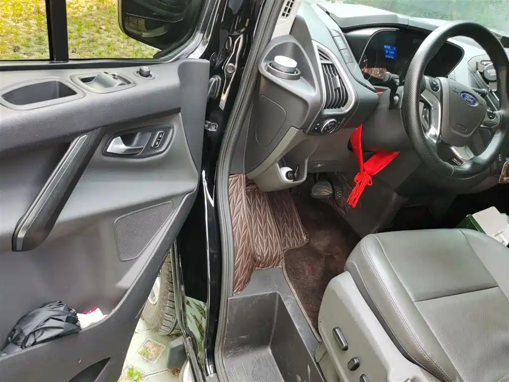 Ford Tourneo 2021 — фото 17