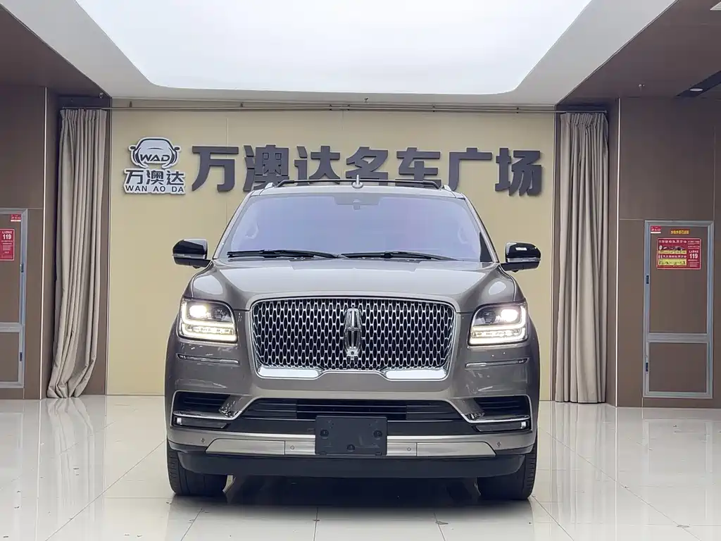 Lincoln Navigator 2018 — фото 2