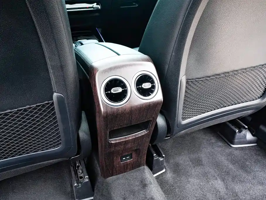 Mercedes-Benz GLB 2021 — фото 18