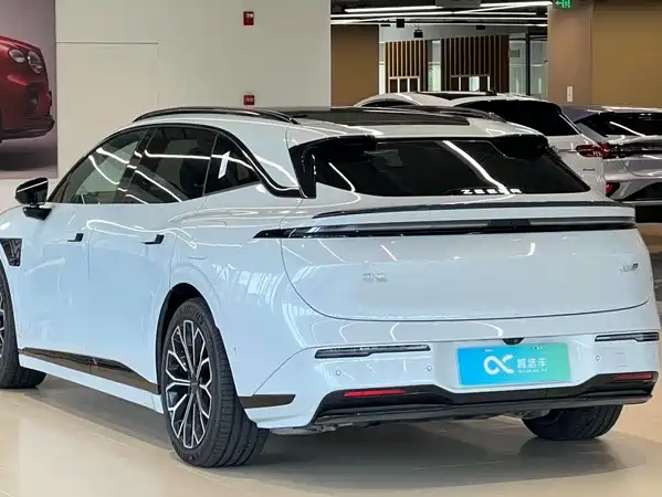Zeekr 007GT 2025