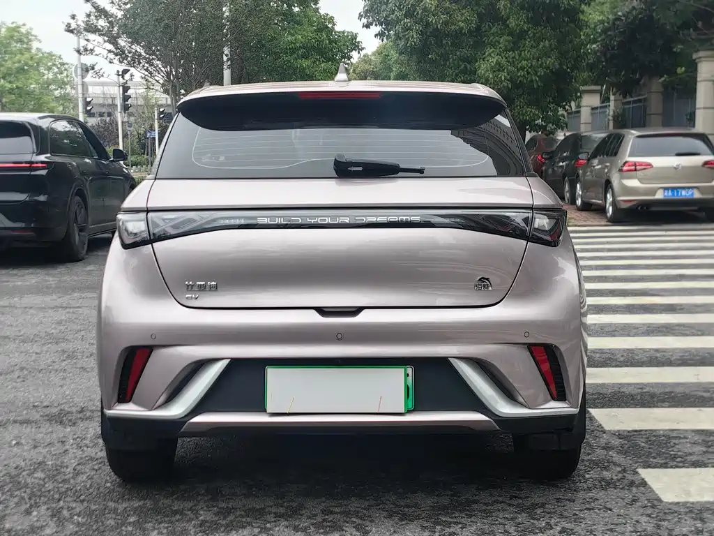BYD Dolphin 2023 — фото 12