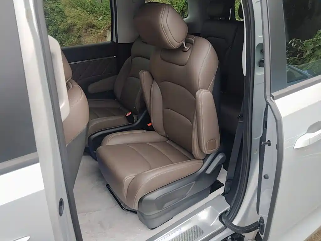 Wuling Starlight 730 New Energy 2025 — фото 17