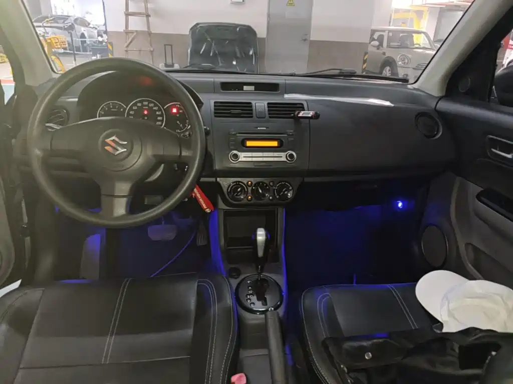 Suzuki Swift 2017 — фото 10