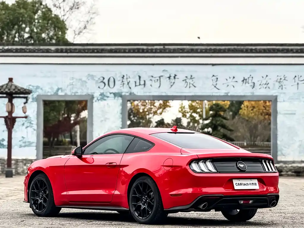 Ford Mustang 2021 — фото 4