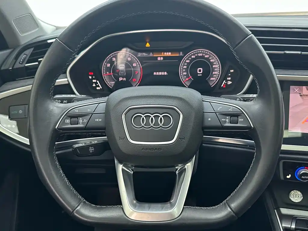 Audi Q3 2022 — фото 11