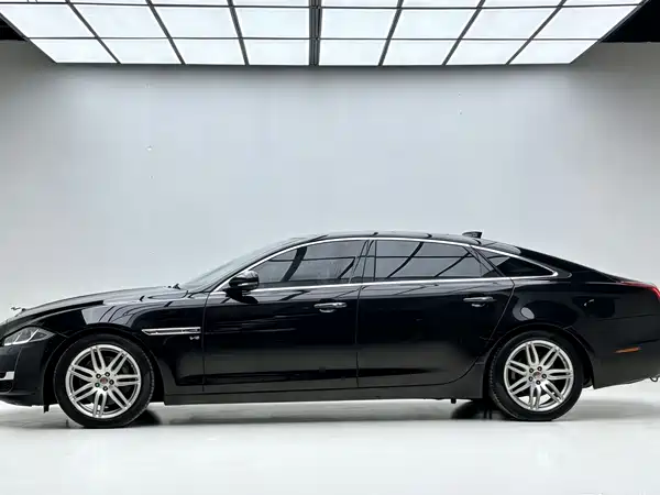 Jaguar XJ 2019