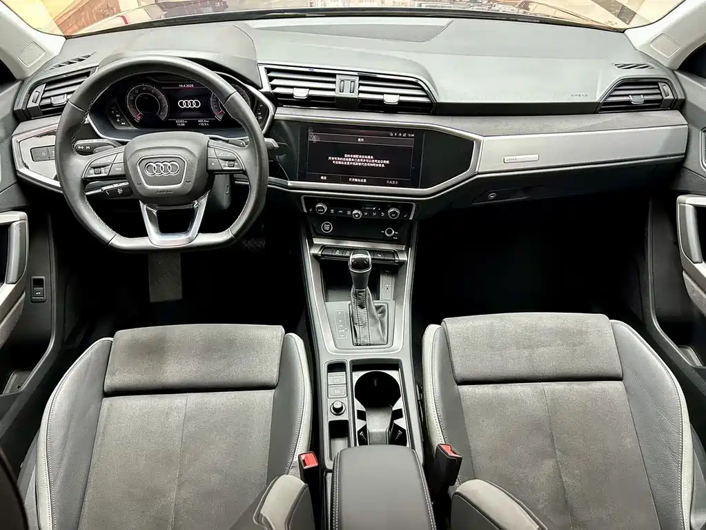 Audi Q3 2022 — фото 12