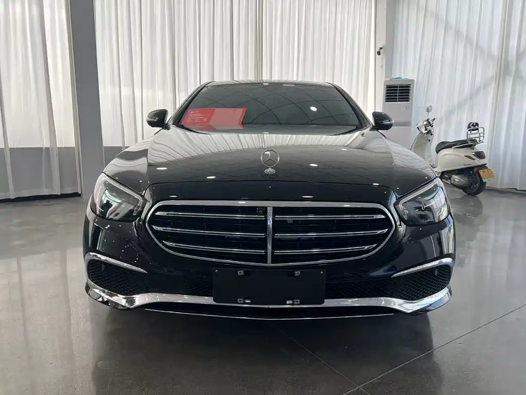 Mercedes-Benz E-Class 2023 — фото 2