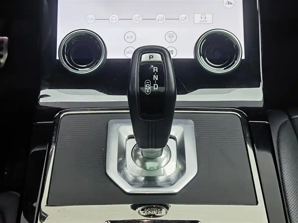 Land Rover Evoque 2021 — фото 13