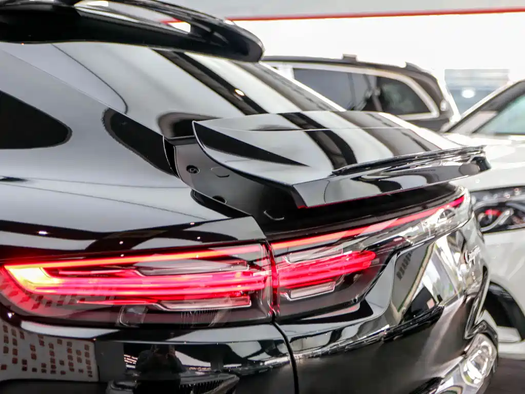 Porsche Cayenne 2023 — фото 16