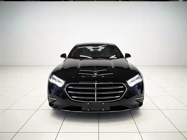 Mercedes-Benz E-Class 2024