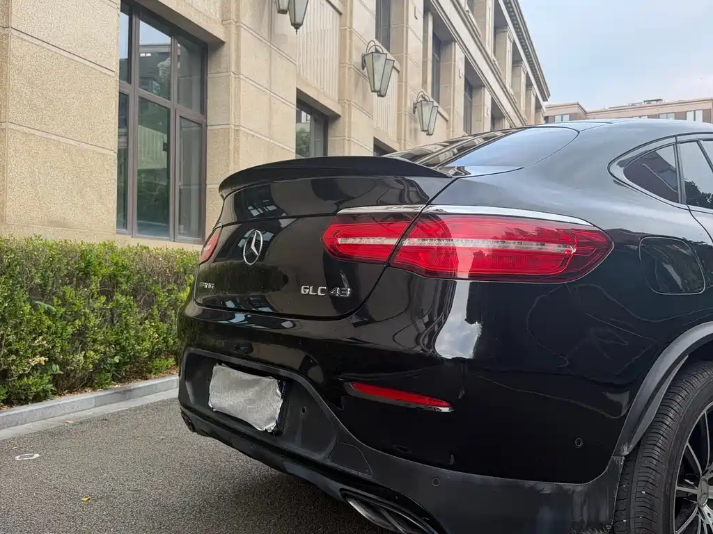 Mercedes-Benz GLC Coupe AMG 2018 — фото 14