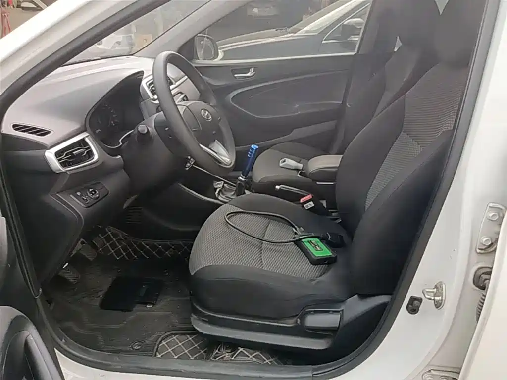 Hyundai Verna 2019 — фото 15