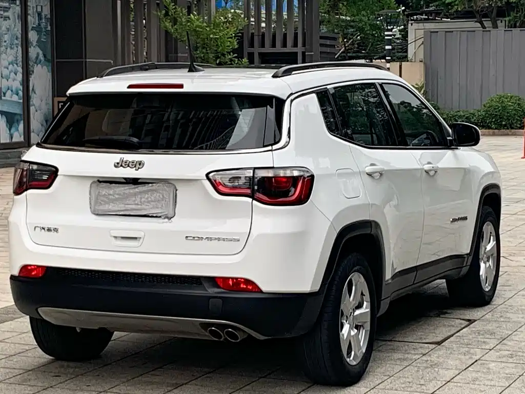 Jeep Compass 2020 — фото 11