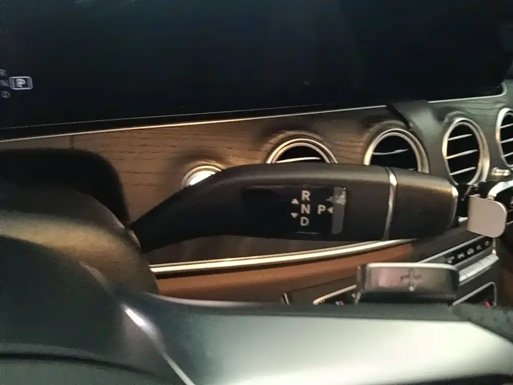 Mercedes-Benz E-Class 2021 — фото 14